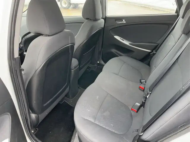 2014 Hyundai ACCENT - Photo 26