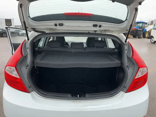 2014 Hyundai ACCENT - Photo 27