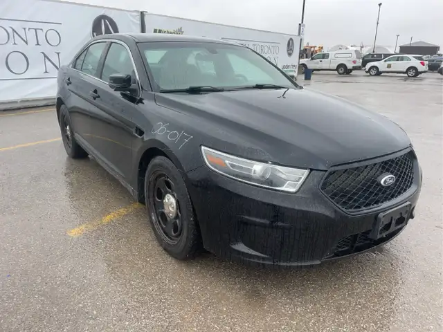 2015 Ford Taurus - Photo 3