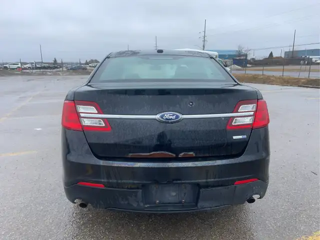 2015 Ford Taurus - Photo 6