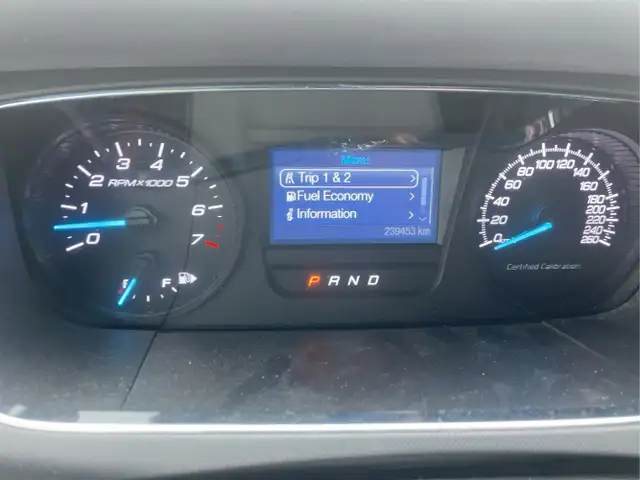 2015 Ford Taurus - Photo 11