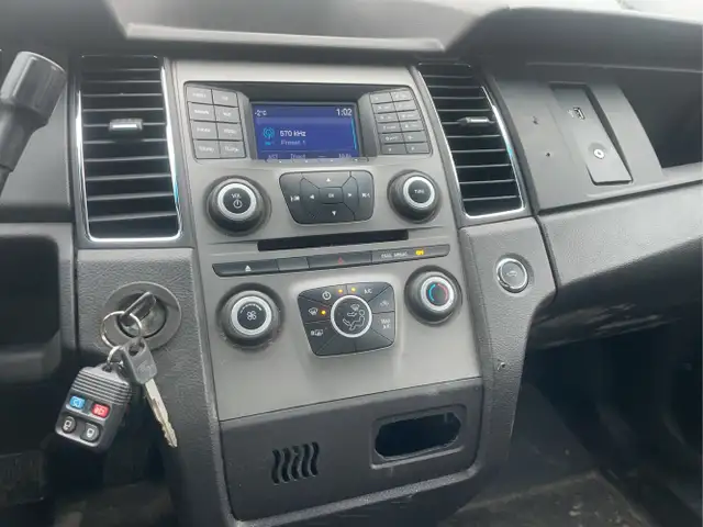 2015 Ford Taurus - Photo 13