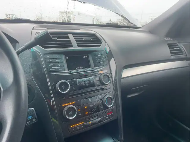 2015 Ford Taurus - Photo 27