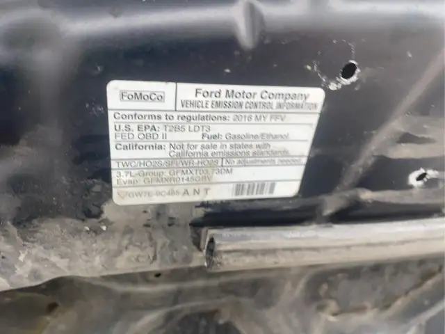 2015 Ford Taurus - Photo 31