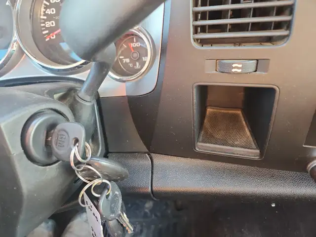 2010 Chevrolet Silverado 1500 - Photo 11