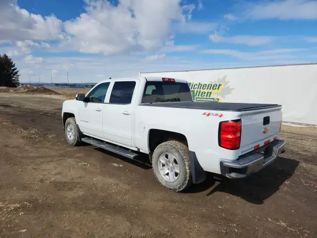 2016 Chevrolet Silverado 1500 - Photo 2