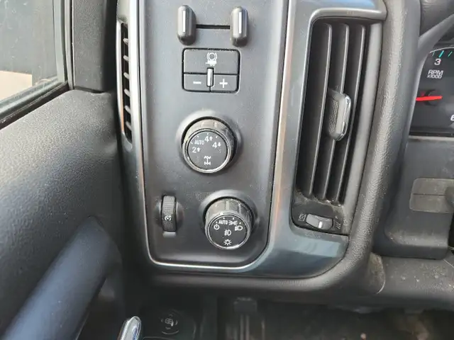 2016 Chevrolet Silverado 1500 - Photo 11