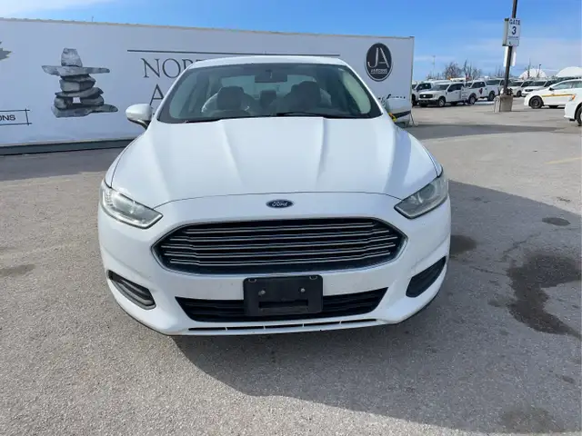 2014 Ford Fusion Hybrid - Photo 2