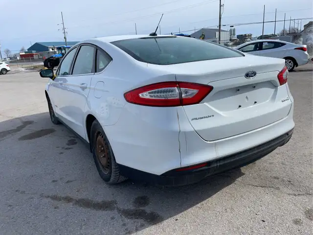 2014 Ford Fusion Hybrid - Photo 7