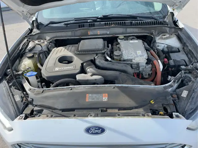 2014 Ford Fusion Hybrid - Photo 9