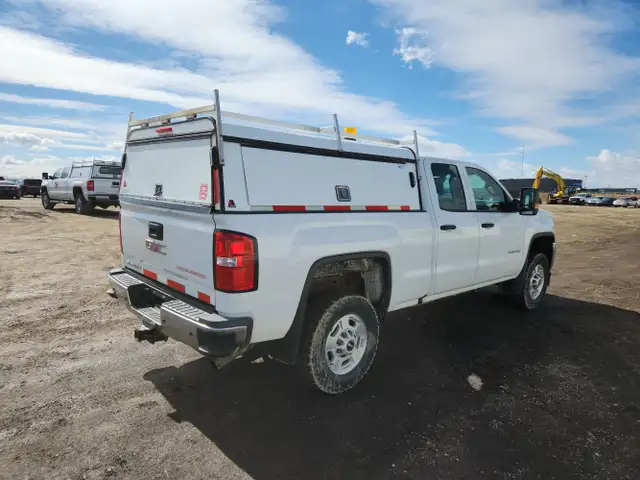2018 GMC Sierra - Photo 3