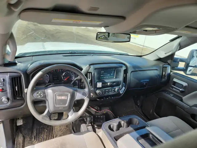 2018 GMC Sierra - Photo 14