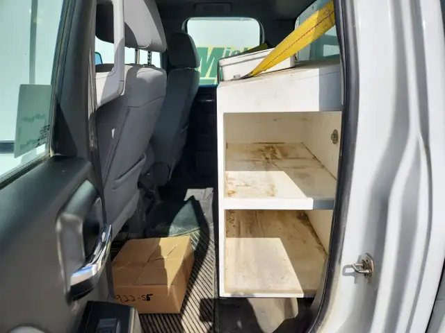 2018 GMC Sierra - Photo 16