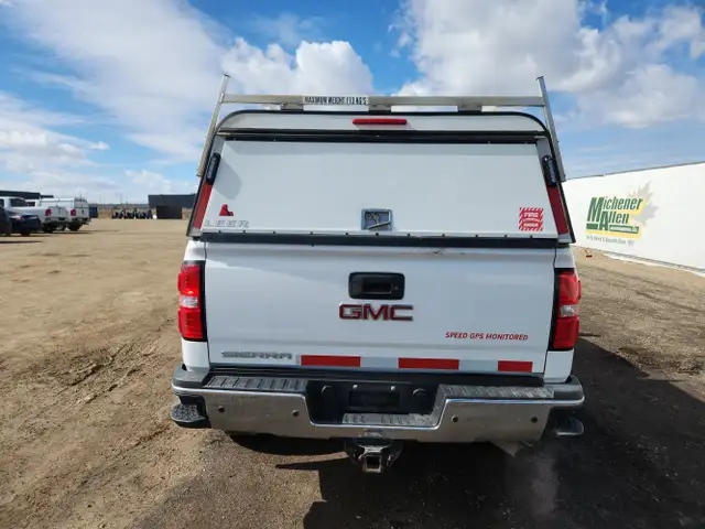 2018 GMC Sierra - Photo 23