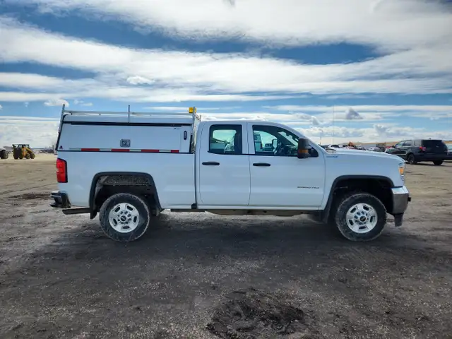 2018 GMC Sierra - Photo 25