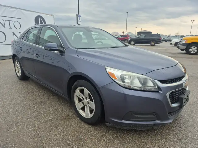 2015 Chevrolet Malibu - Photo 3