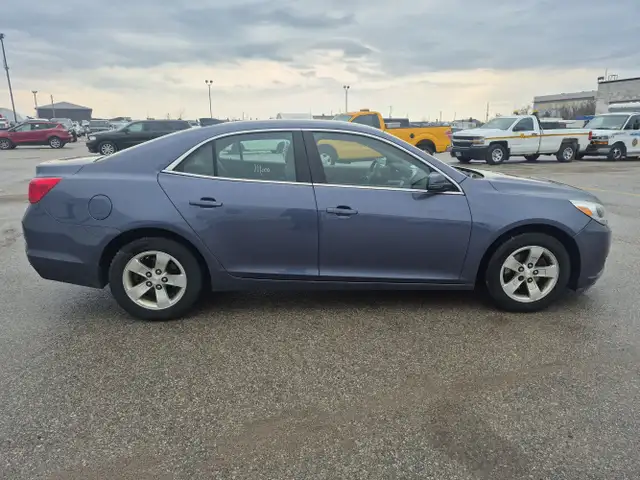 2015 Chevrolet Malibu - Photo 4