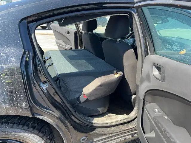 2016 Dodge Charger - Photo 18