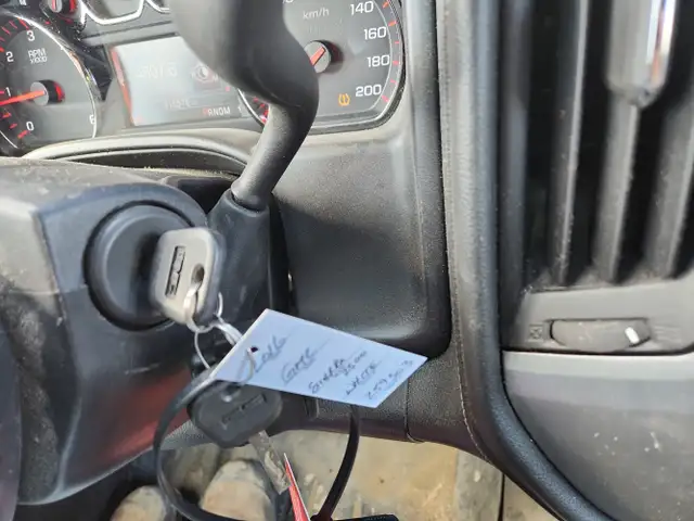 2016 GMC Sierra 2500HD - Photo 10