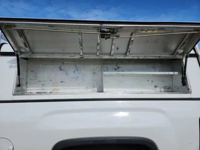 2016 GMC Sierra 2500HD - Photo 17