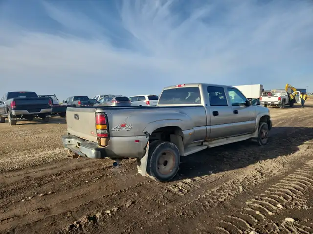 2003 GMC Sierra 3500 - Photo 3