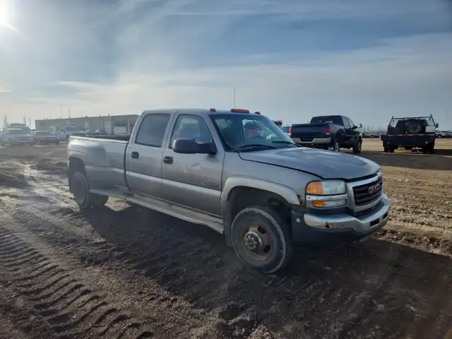 2003 GMC Sierra 3500 - Photo 4