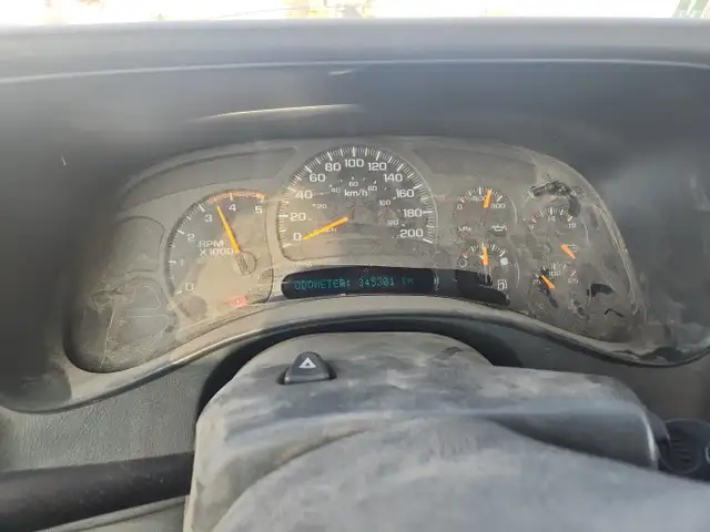 2003 GMC Sierra 3500 - Photo 8
