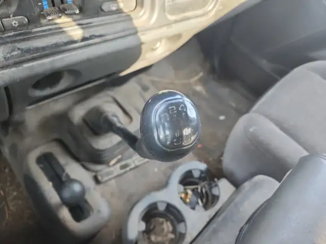 2003 GMC Sierra 3500 - Photo 9