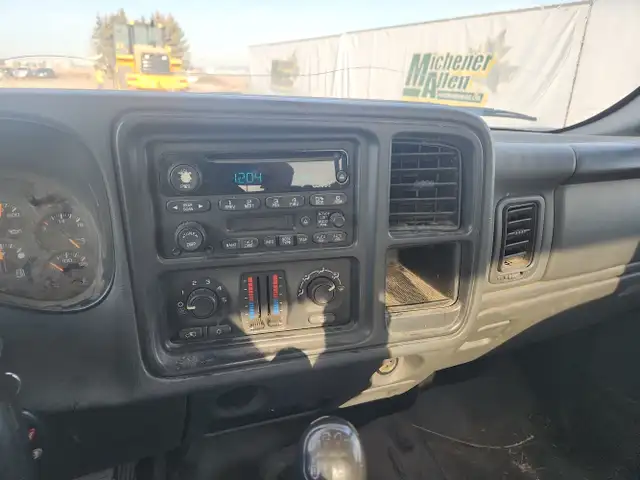 2003 GMC Sierra 3500 - Photo 12