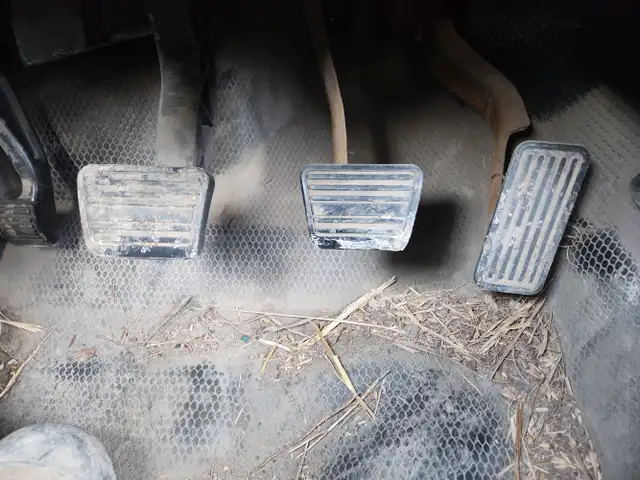 2003 GMC Sierra 3500 - Photo 13