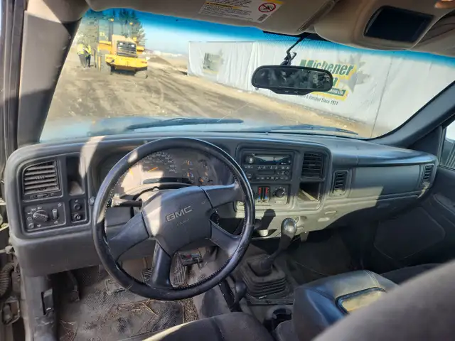2003 GMC Sierra 3500 - Photo 14