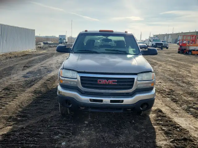 2003 GMC Sierra 3500 - Photo 19