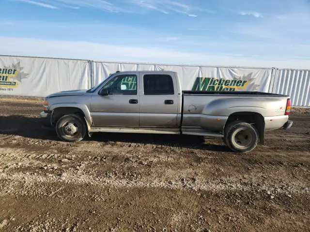 2003 GMC Sierra 3500 - Photo 20