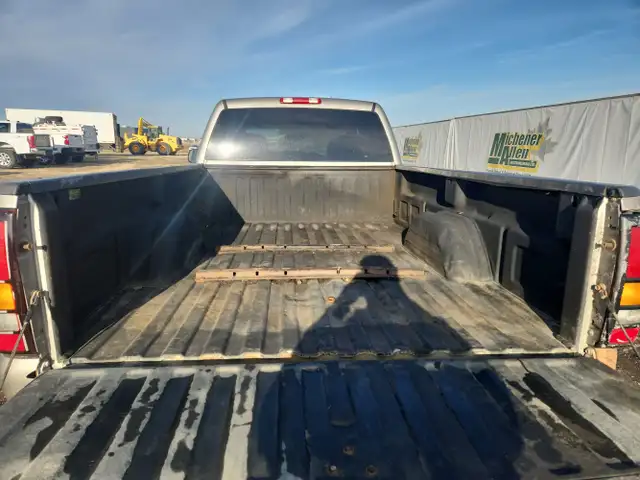 2003 GMC Sierra 3500 - Photo 22