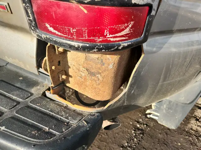 2003 GMC Sierra 3500 - Photo 42