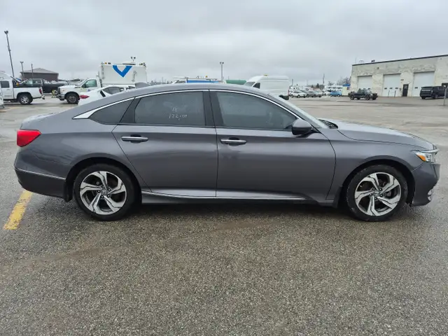 2018 Honda Accord - Photo 4