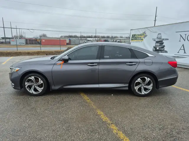 2018 Honda Accord - Photo 8