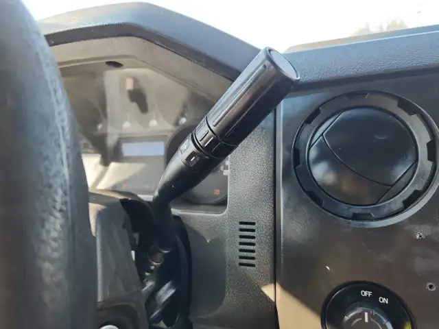 2015 Ford F-350 Super Duty - Photo 17