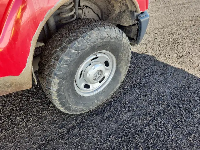 2015 Ford F-350 Super Duty - Photo 32