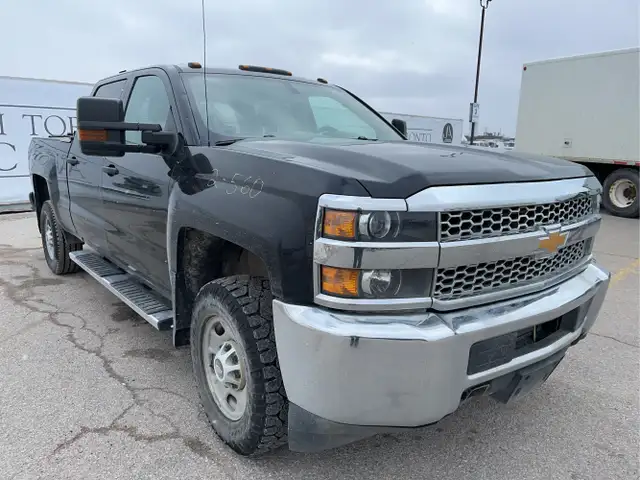 2019 Chevrolet Silverado 2500HD - Photo 3