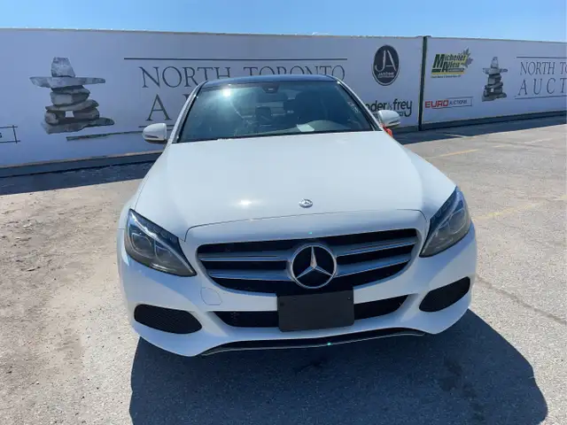 2016 Mercedes-Benz C-Class - Photo 2