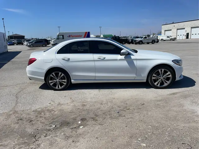 2016 Mercedes-Benz C-Class - Photo 4