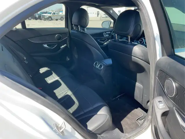 2016 Mercedes-Benz C-Class - Photo 18