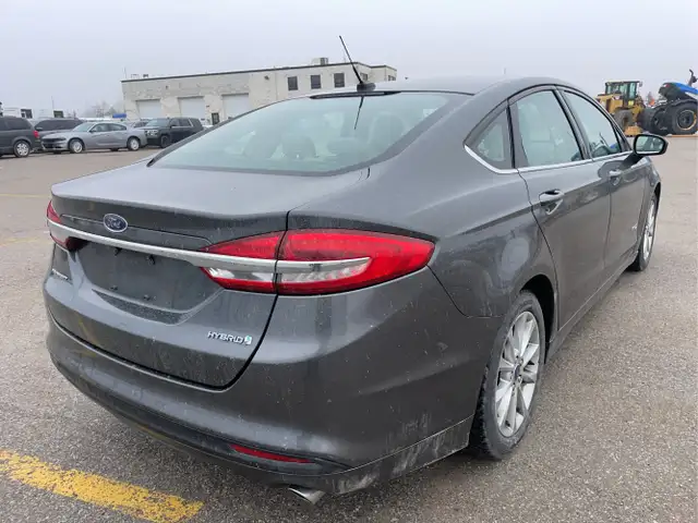 2017 Ford Fusion Hybrid - Photo 5