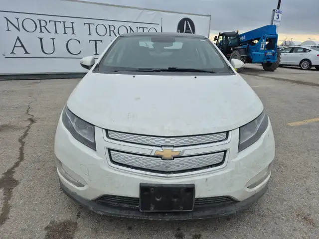 2012 Chevrolet Volt - Photo 2
