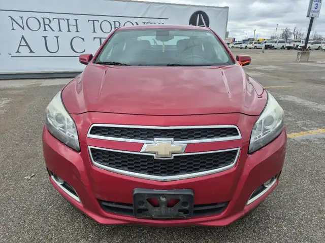 2013 Chevrolet Malibu - Photo 2