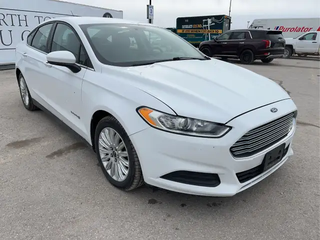2014 Ford Fusion Hybrid - Photo 3