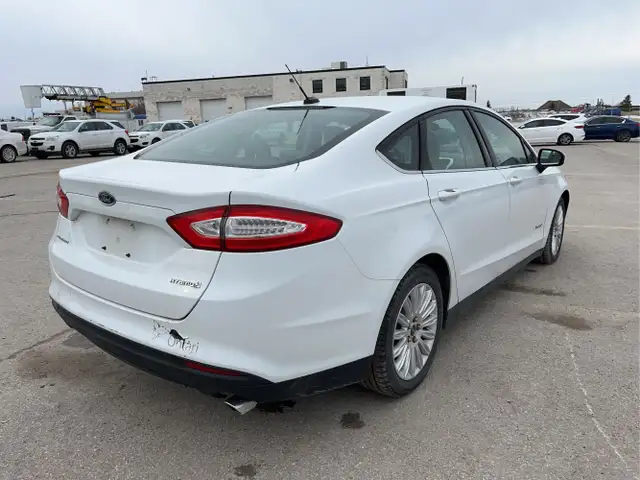2014 Ford Fusion Hybrid - Photo 5