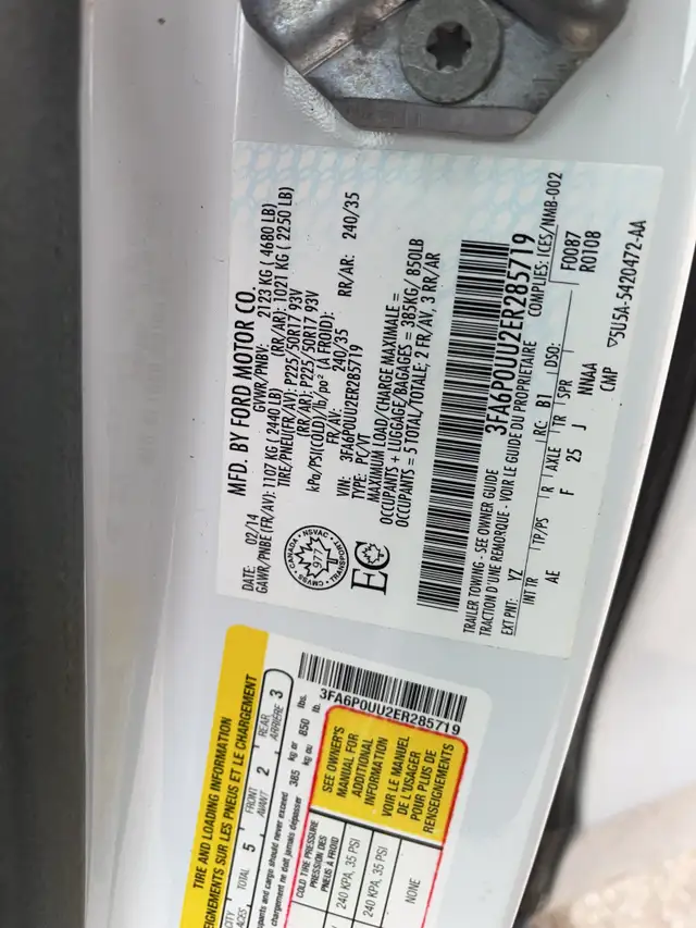 2014 Ford Fusion Hybrid - Photo 18