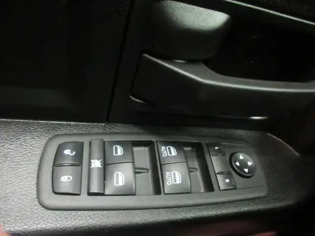 RAM 1500 CLASSIC 2022 EXPRESS NIGHT EDITION V-8 5.7 HEMI 4X4 BEA - Photo 12